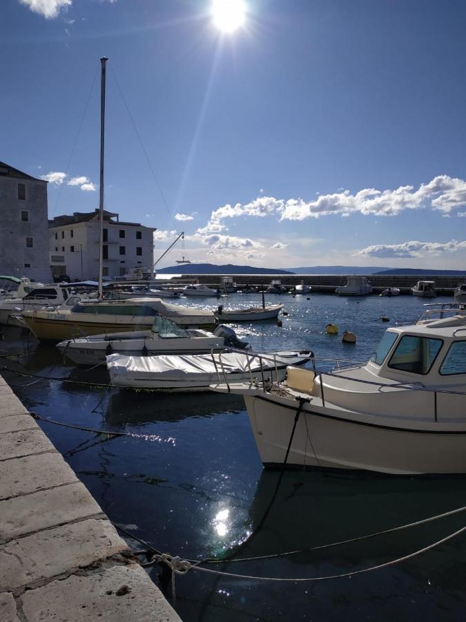Guesthouse Nina Kaštel Novi Exteriör bild