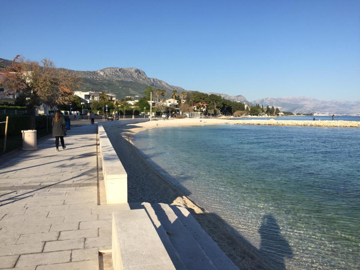 Guesthouse Nina Kaštel Novi Exteriör bild