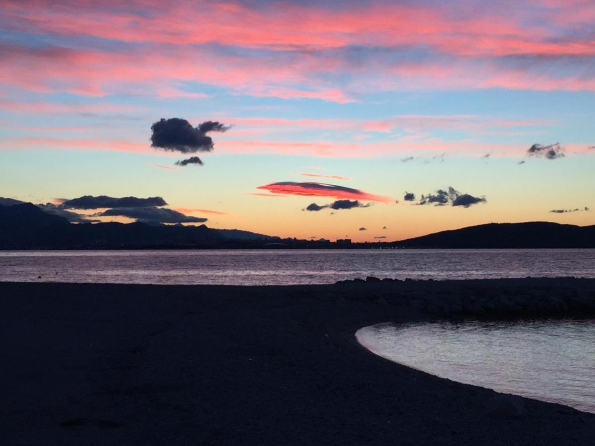 Guesthouse Nina Kaštel Novi Exteriör bild